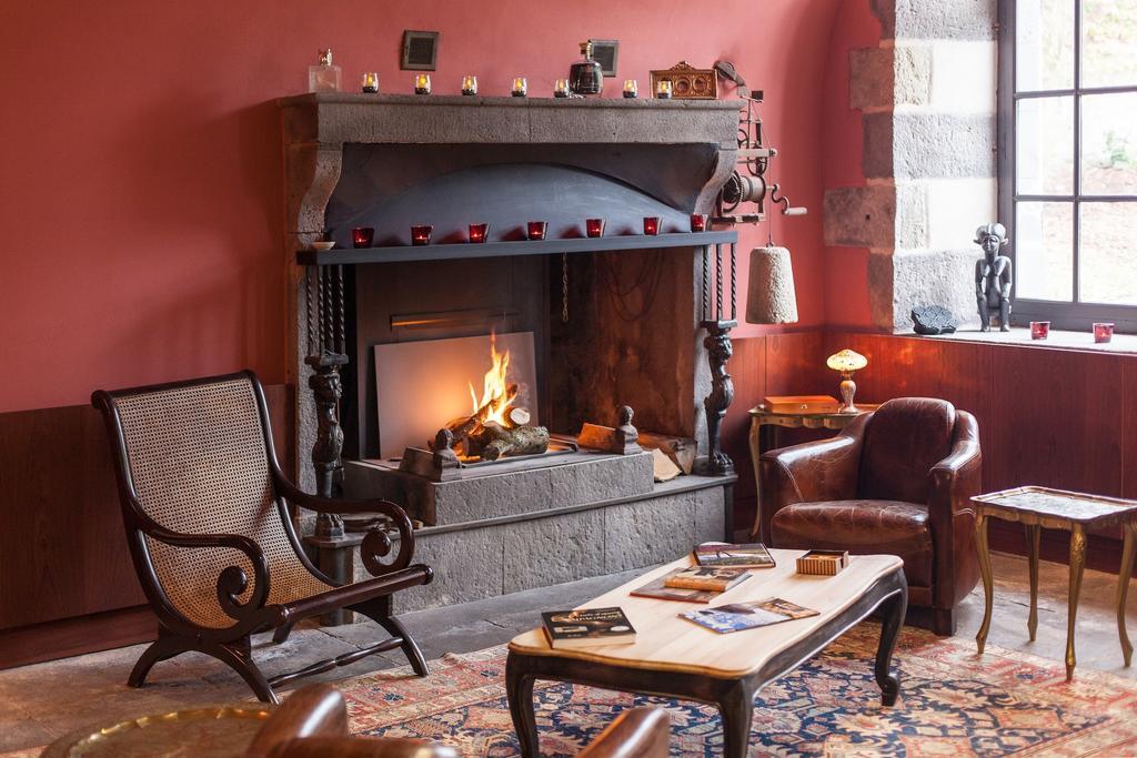 Manoir De La Manantie - Teritoria Bed & Breakfast Lezoux Exterior photo